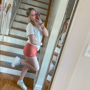 Meet your Posher, Kayelee